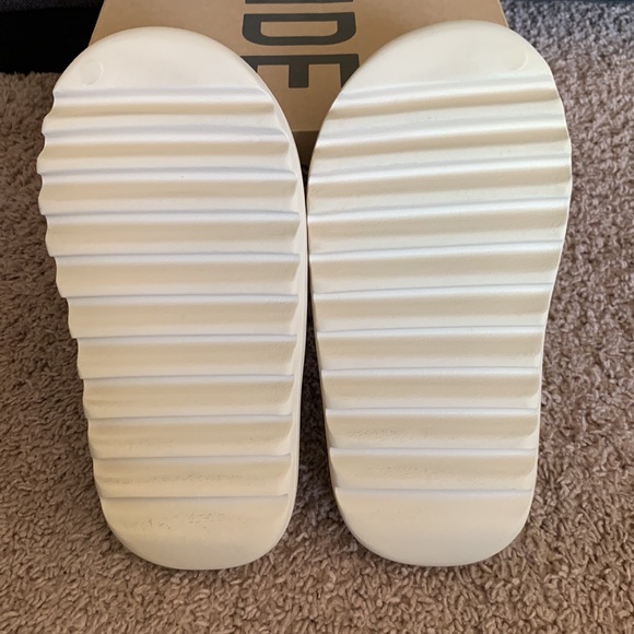 Yzy slide by adidas - Picture 6 of 10